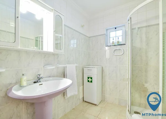 Portuguesa By Mtphomes * Albufeira